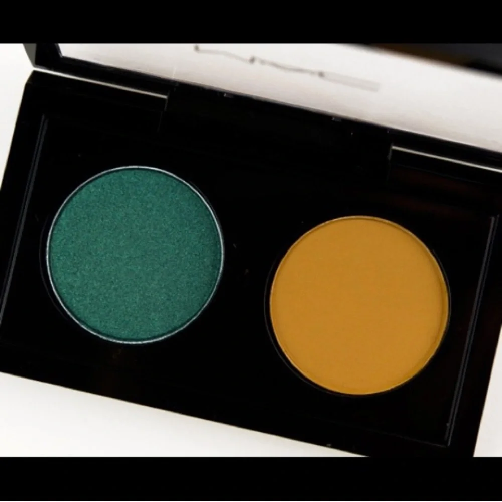 Mac Cosmetics Double Feature 4 Eyeshadow Duo